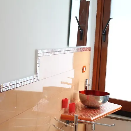 Frühstückspension Il Caimano B & B, Con Piscina Dall'11 Luglio Al 31 Agosto *